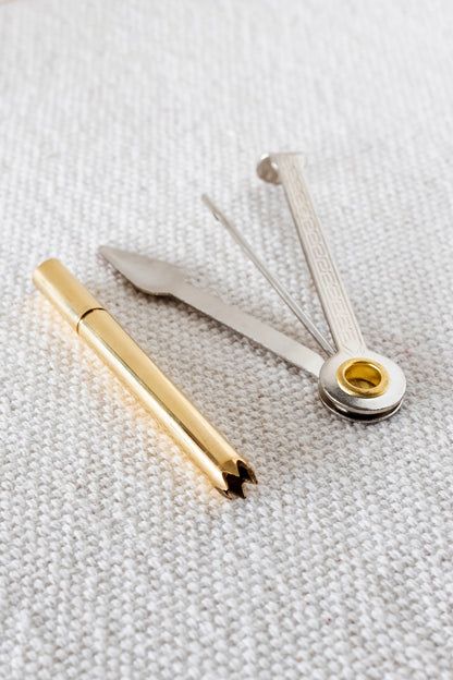 Brass one hitter pipe with cleaning tool